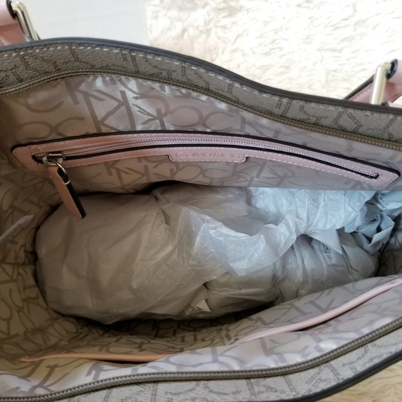[SOLD] Calvin Klein Monogram Tote Bag & Wallet Pink - Picture 3 of 8